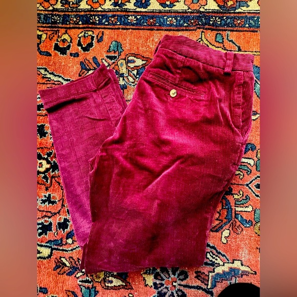 Men Vineyard Vines 35x29 Corduroy Preppy pants in wine  maroon- excellent - Picture 1 of 3